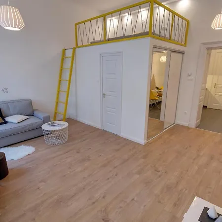 Avenue Loft J13 *