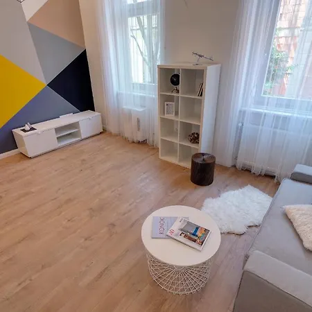 Avenue Loft J13 *